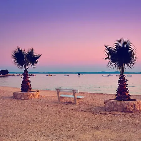 Dernaj Διαμέρισμα Vir