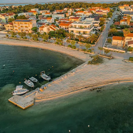 Dernaj Διαμέρισμα *