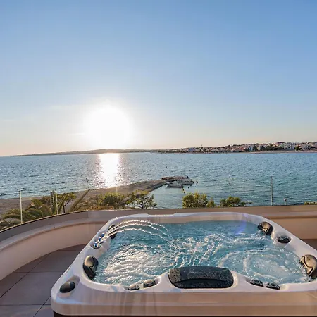 Apartament Dernaj *